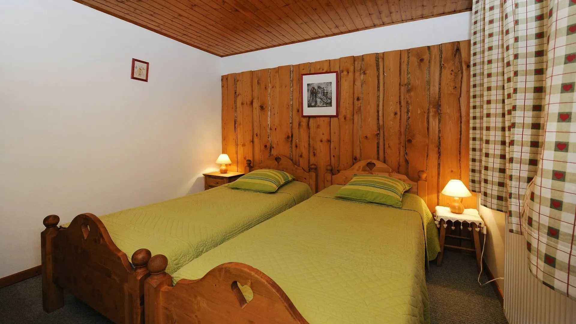 Chamois A Modern, 2-Bedroom Apartment In The Alps With Terrace Les Men Saint-Martin-de-Belleville 0*,  France